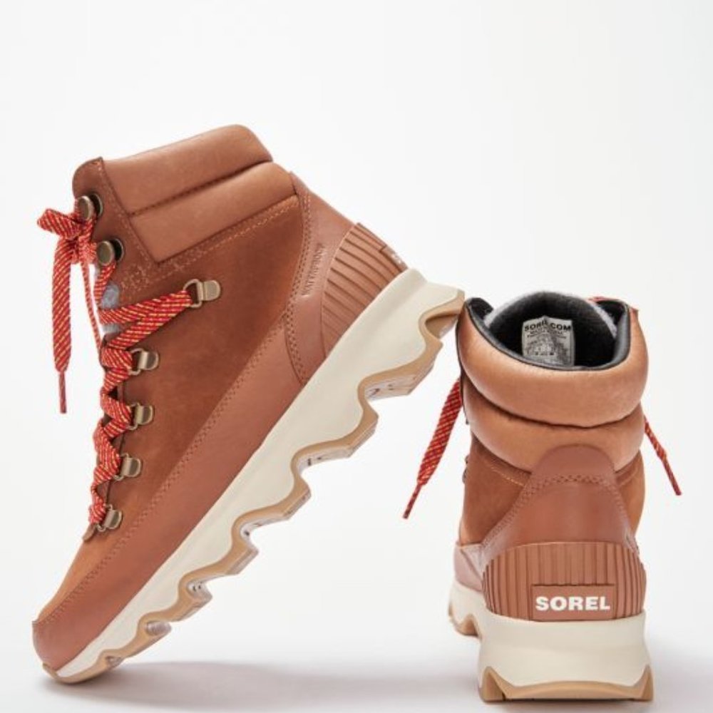 NWT Sorel Kinetic Conquest Boots in Velvet Tan, Size 8